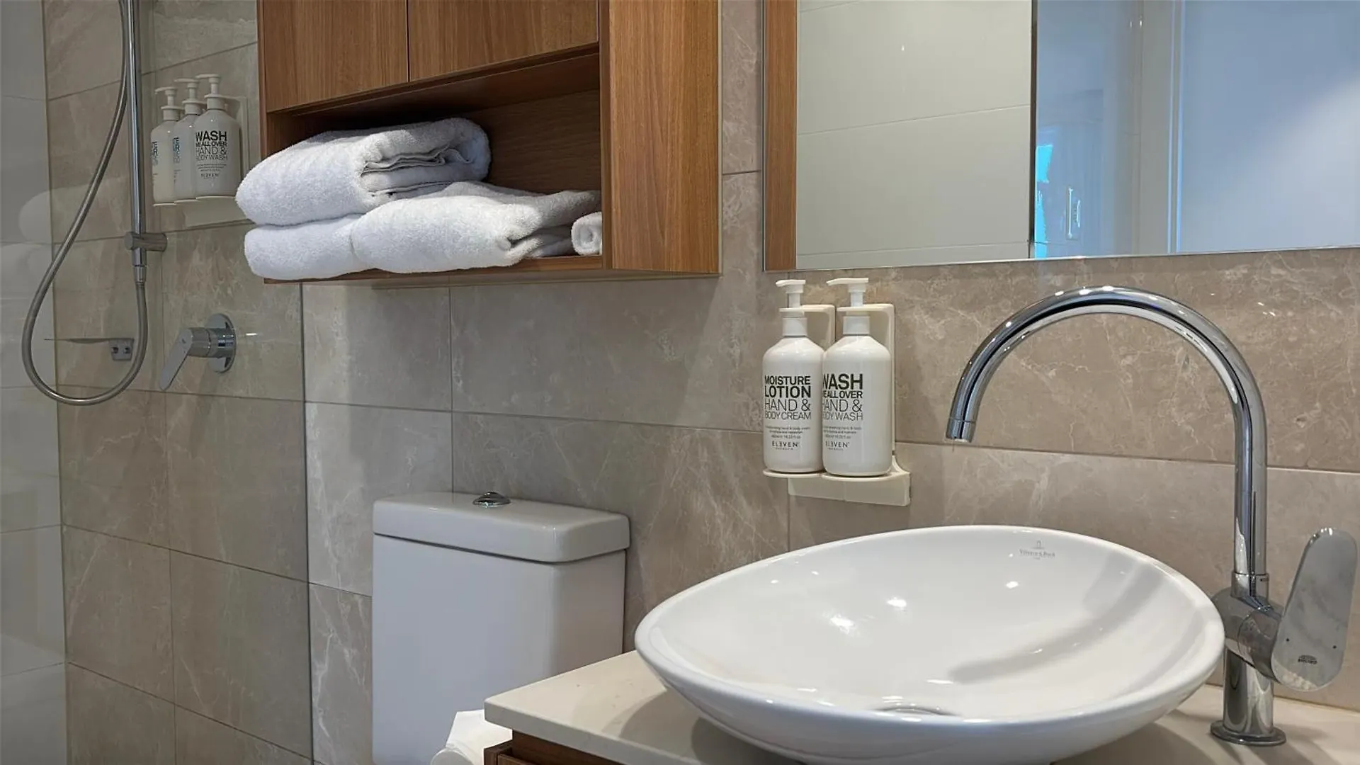 Brisbane Skytower -Sky High- 3 Bedroom Luxury Apartment With 2 Bathrooms 0*,