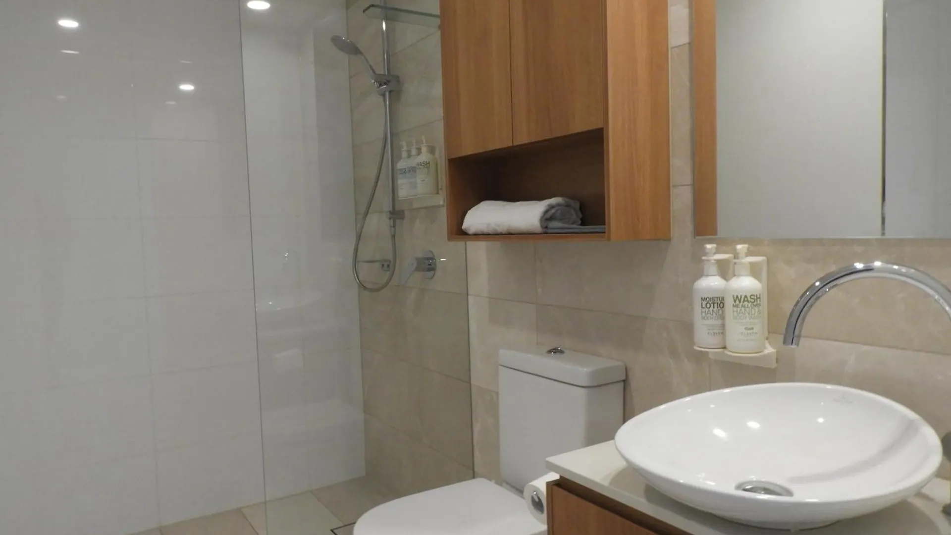 Brisbane Skytower -Sky High- 3 Bedroom Luxury Apartment With 2 Bathrooms location