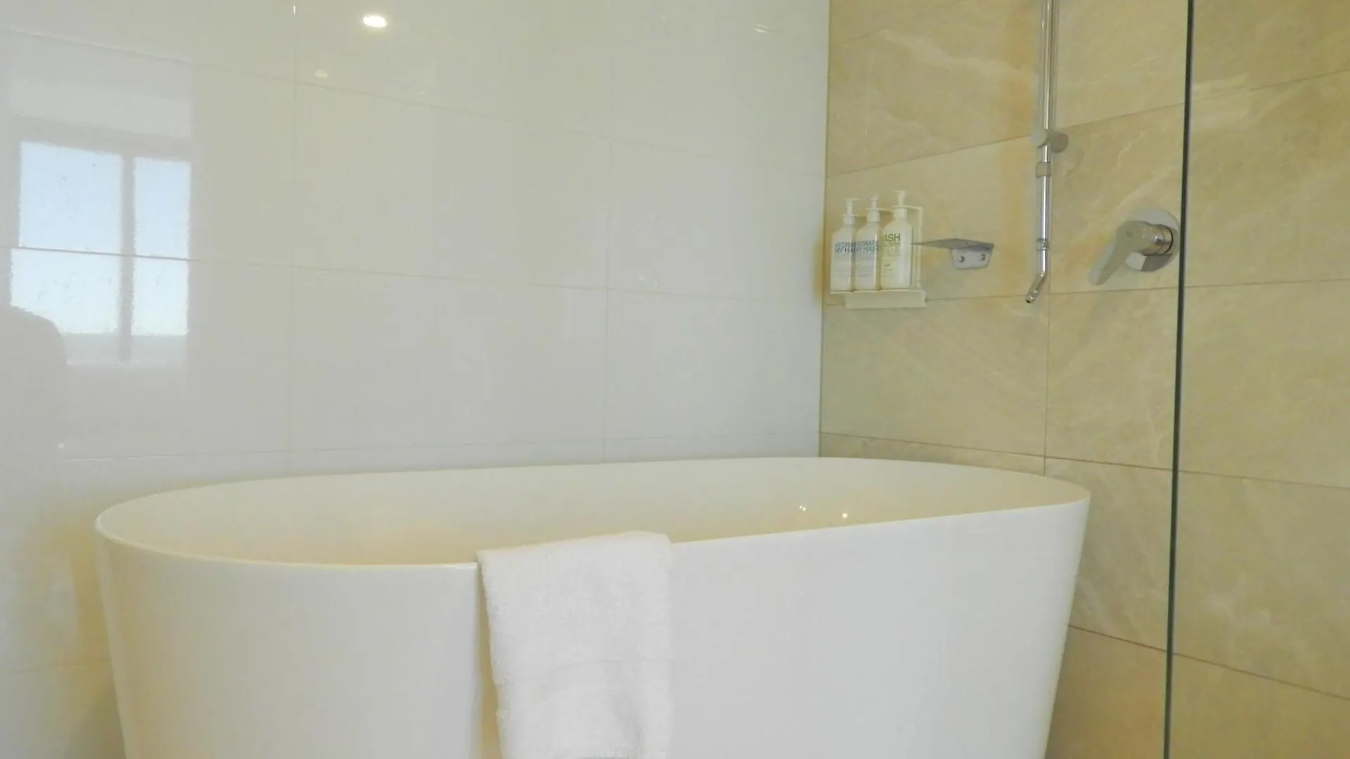 Brisbane Skytower -Sky High- 3 Bedroom Luxury Apartment With 2 Bathrooms